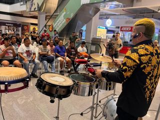 Foto 1 de Gran Oportunidad Para Los Emprendedores. Venta De Stand En Un Centro Comercial De Gran Proyeccion. No Pierdas Esta Oportunidad