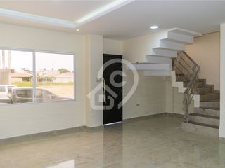 Foto 2 de Casa en renta en Urbanización Portal de los Esteros, Machala