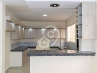 Foto 4 de Casa en renta en Urbanización Portal de los Esteros, Machala