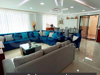 Foto 2 de Casa de lujo, 𝐒𝐀𝐍𝐓𝐎 𝐓𝐇𝐎𝐌𝐀𝐒 𝟐 – 𝐋𝐀 𝐕𝐄𝐍𝐄𝐂𝐈𝐀, Sur de Quito