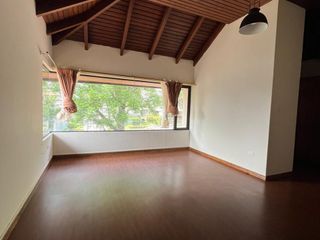 Foto 7 de RENTO CASA CON AMPLIO JARDIN EN JACARANDA