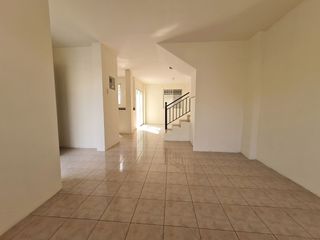 Foto 2 de Alquiler de casa de 3 dormitorios en Villa Bonita etapa 10, fuera de conjunto. Km 16 Vía a Daule