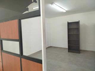 Foto 4 de En Renta Local Comercial  Al ingreso de la urbanización el Condado