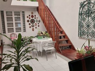Foto 4 de Venta Kennedy Nueva, casa con 5 dormitorios, tres en planta baja, dos salas, parqueo
