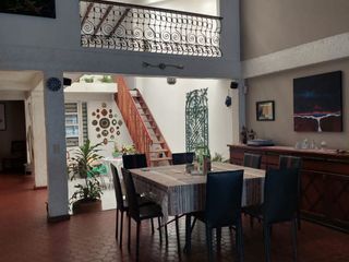 Foto 2 de Venta Kennedy Nueva, casa con 5 dormitorios, tres en planta baja, dos salas, parqueo