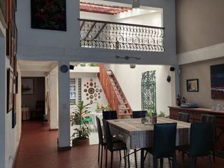 Foto 3 de Venta Kennedy Nueva, casa con 5 dormitorios, tres en planta baja, dos salas, parqueo