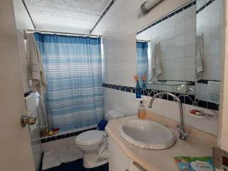 Foto 6 de Venta Kennedy Nueva, casa con 5 dormitorios, tres en planta baja, dos salas, parqueo