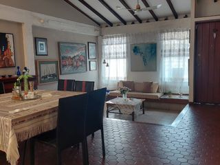 Foto 9 de Venta Kennedy Nueva, casa con 5 dormitorios, tres en planta baja, dos salas, parqueo