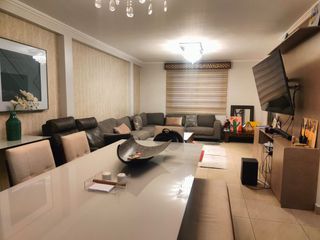 Foto 2 de Renta/venta  casa en Urbanización Milann, 4 Dormitorios, por el CC El Dorado