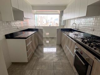 Foto 3 de AMPLIO Y LINDO DUPLEX DE 133M2 CON VENTANAS HERMÉTICAS EN DORMITORIOS  (NO PAGA ALCABALA)