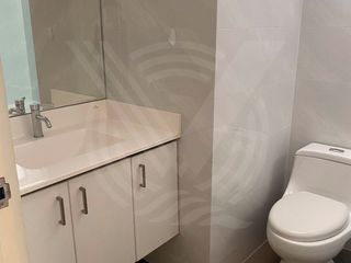 Foto 11 de AMPLIO Y LINDO DUPLEX DE 133M2 CON VENTANAS HERMÉTICAS EN DORMITORIOS  (NO PAGA ALCABALA)