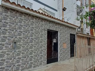 Foto 1 de ¡Oportunidad! Venta de Dúplex tipo casa en El Rímac 🏡