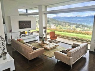 Foto 4 de VENDO ESPECTACULAR CASA YERBABONITA-YERBABUENA