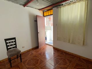 Foto 6 de Venta De Hermosa Casa De 3 Pisos Ubicada En La Mejor Zona Del Rimac, En La Av La Capilla.