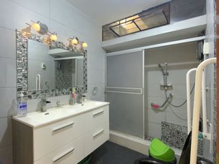 Foto 18 de Venta De Hermosa Casa De 3 Pisos Ubicada En La Mejor Zona Del Rimac, En La Av La Capilla.