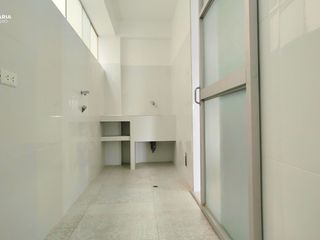 Foto 16 de VENDO 03 ULTIMOS DEPARTAMENTOS DE ESTRENO CON VISTA EXTERNA DE 143 m2 CON BALCON EN LA FLORESTA DE PRO LOS OLIVOS.