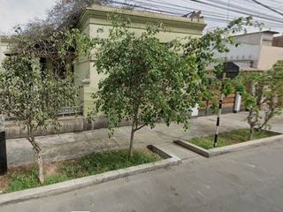 Foto 2 de VENTA DE CASA COMO TERRENO EN LA INMEJORABLE ZONA DE BREÑA