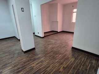 Foto 10 de Alquilo como vivienda u oficina 125m2 + azotea