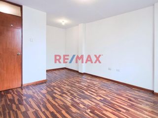Foto 7 de Departamento En Av. Precursores Frente A Áreas Verdes