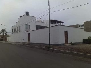 Foto 1 de VENDO CASA EN BRISAS DE VILLA DE 300 MTS2 DE 4 DORMITORIOS