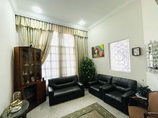 Foto 6 de VENDO CASA SAN JOSE DE BAVARIA 250 M2 - LOTE 418 M2