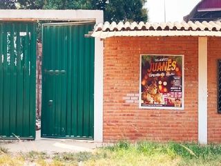 Foto 1 de SE VENDE CASA Y TERRENO EN PUCALLPA