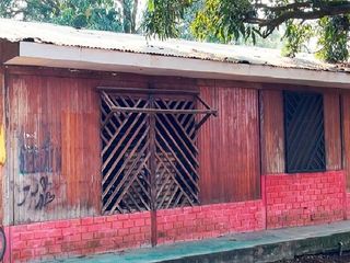 Foto 4 de SE VENDE CASA Y TERRENO EN PUCALLPA