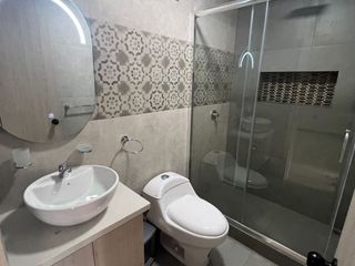 Foto 13 de AMPLIA CASA DE CINCO DORMITORIOS EN VENTA, Sector Sudamericano Ricaurte C1432