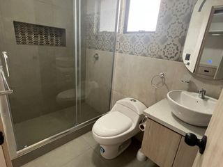 Foto 15 de AMPLIA CASA DE CINCO DORMITORIOS EN VENTA, Sector Sudamericano Ricaurte C1432