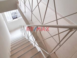 Foto 10 de ¡Departamento En Venta! 3Er Piso En Urb. Previ Bocanegra - Callao