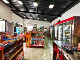 Foto 1 de RENTA LOCAL CUMBAYA 70M2