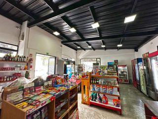 Foto 4 de RENTA LOCAL CUMBAYA 70M2