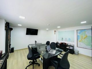 Foto 6 de ESPECTACULAR CASA COMERCIAL EN PONTEVEDRA