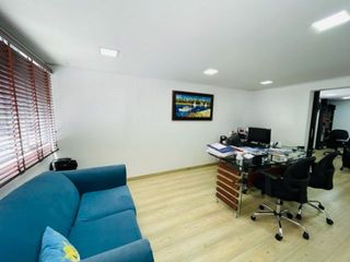 Foto 3 de ESPECTACULAR CASA COMERCIAL EN PONTEVEDRA