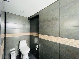 Foto 4 de ESPECTACULAR CASA COMERCIAL EN PONTEVEDRA