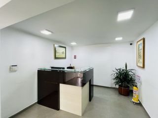 Foto 19 de ESPECTACULAR CASA COMERCIAL EN PONTEVEDRA