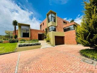 Foto 4 de Espectacular Casa Macadamia- Vía La Calera 430 m2