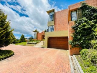 Foto 1 de Espectacular Casa Macadamia- Vía La Calera 430 m2