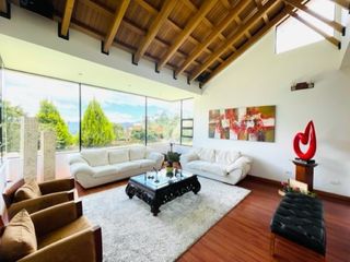 Foto 5 de Espectacular Casa Macadamia- Vía La Calera 430 m2