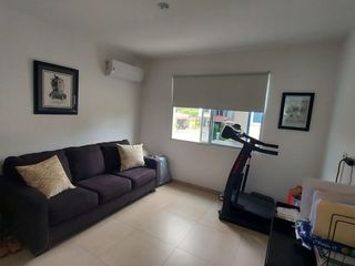 Foto 3 de Via La Costa, Renta de Hermosa Casa 3 Dorm. en Urbanización Privada