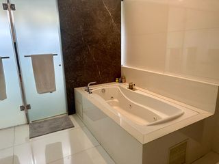 Foto 34 de Venta espectacular residencia Urb. La Planicie 1ra etapa, La Molina. Vista al golf