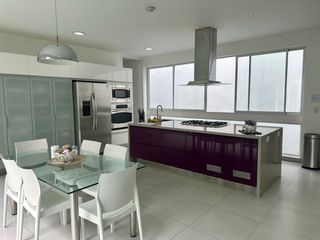Foto 50 de Venta espectacular residencia Urb. La Planicie 1ra etapa, La Molina. Vista al golf