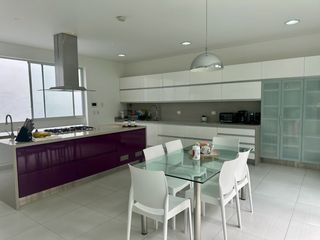 Foto 52 de Venta espectacular residencia Urb. La Planicie 1ra etapa, La Molina. Vista al golf