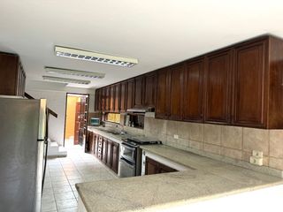 Foto 7 de Venta linda casa  muy cerca a Chacarilla. Surco