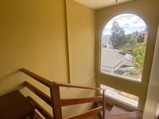 Foto 6 de Casa en renta 4 dormitorios en Urbanización Santa Lucia Norte de Quito