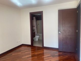 Foto 27 de Casa en renta 4 dormitorios en Urbanización Santa Lucia Norte de Quito