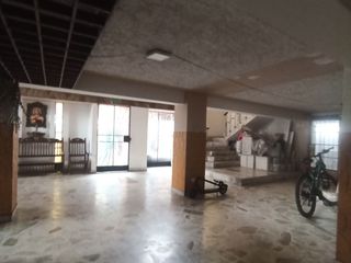 Foto 4 de LOCAL COMERCIAL EN ALQUILER 6 PISOS EN AVENIDA PRINCIPAL SURCO
