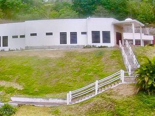 Foto 1 de ¡Gran oportunidad para vivir bien! 🌿  Se vende  o se arrienda casa con un lote de 2 hectáreas