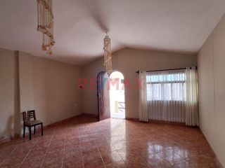 Foto 6 de Casa En Venta Av. Libertad Huanchaco Tradicional 4 Cuadras De La Playa 232.70M2-1115492