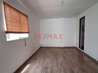 Foto 13 de Casa En Venta Av. Libertad Huanchaco Tradicional 4 Cuadras De La Playa 232.70M2-1115492